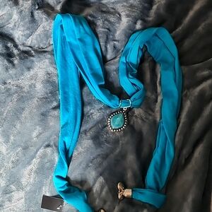 New never worn ladies scarf